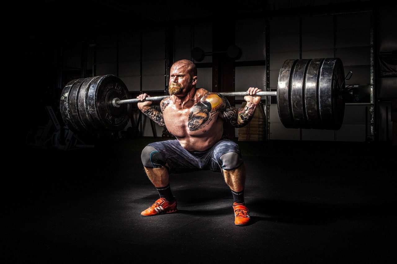 Download free HD stock image of Man Person
Homem praticando exercício anaeróbico com intensidade em treino de força